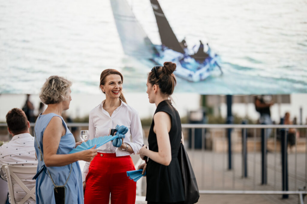 Eredményváró party