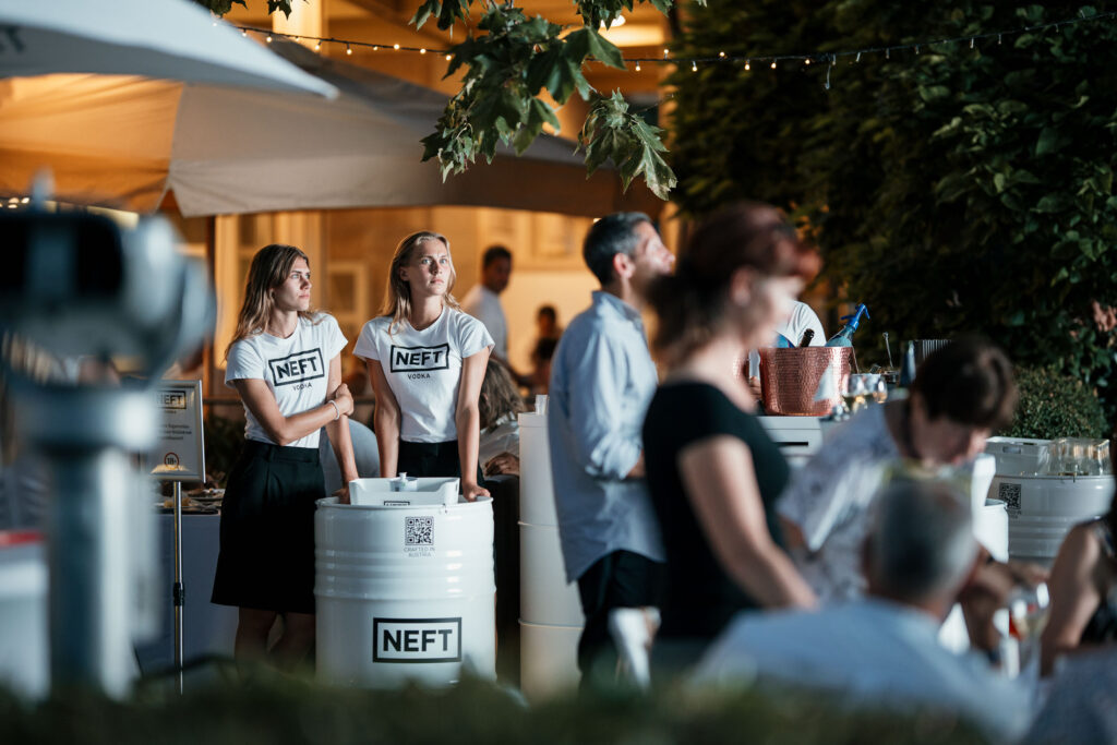 Eredményváró party